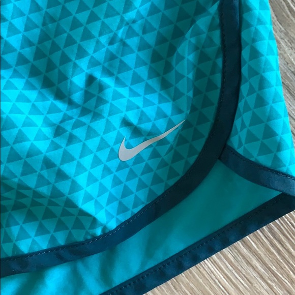 NIKE RUN SHORT - Picture 2 of 6